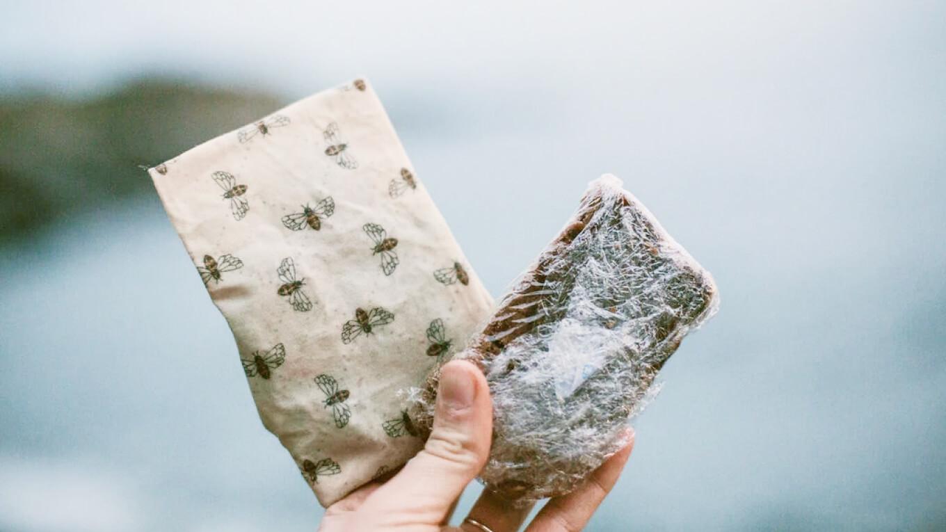 Snack wrapped in Goldilocks beeswax wrap compared with snack wrapped in plastic wrap